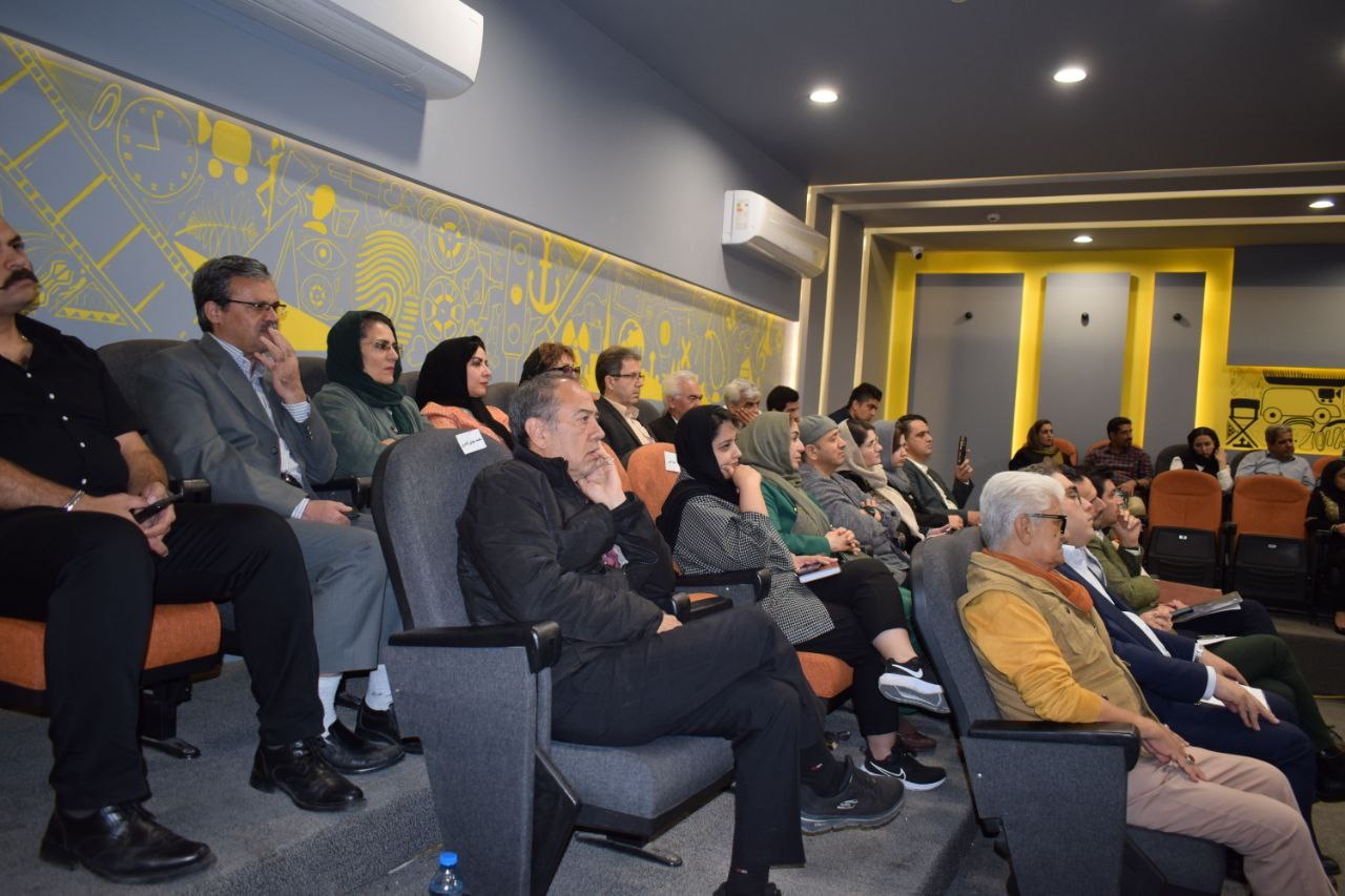 اولین دوره جشنواره و مسابقه شعرخوانی مشهد برگزار شد