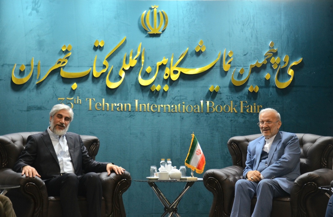 دیدار منوچهر متکی با رئیس نمایشگاه کتاب تهران