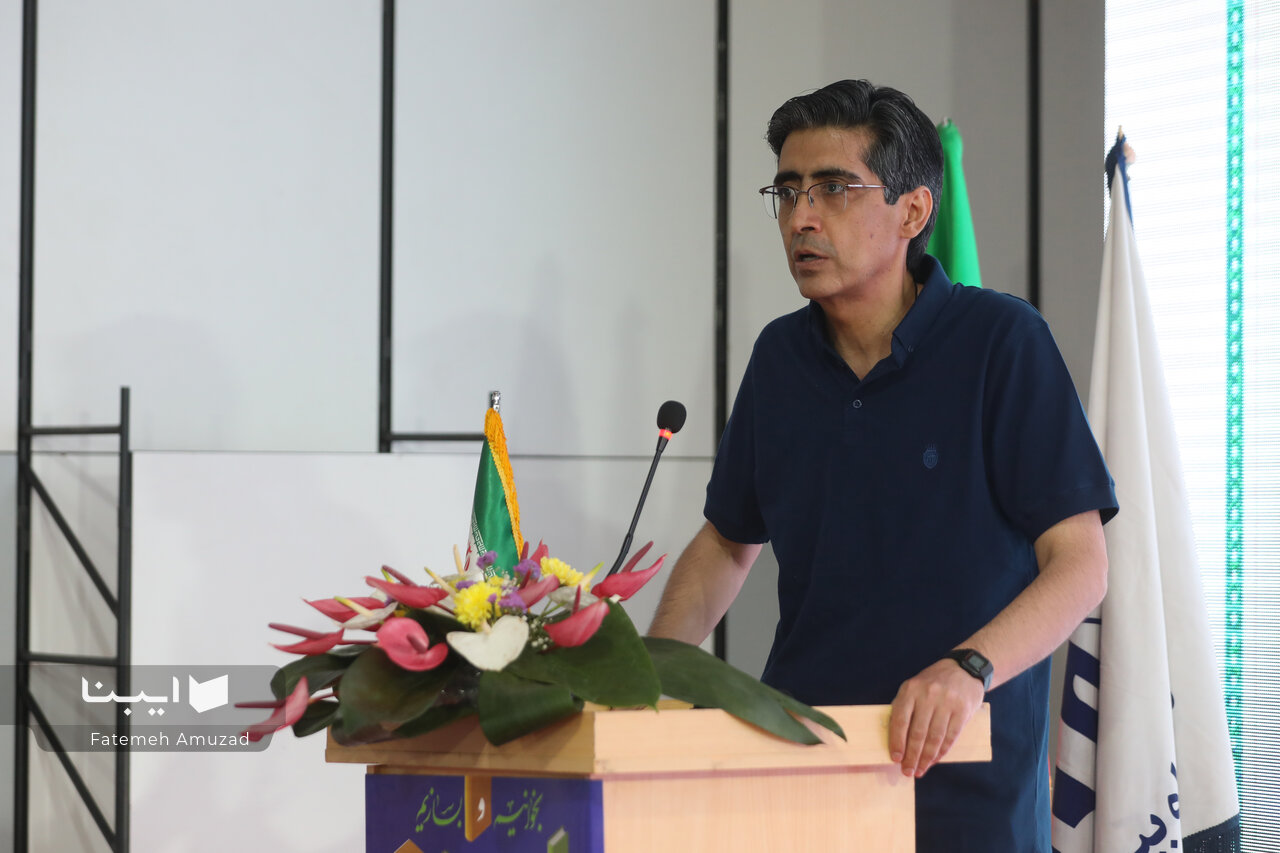 رونمایی از این نشان، نشانه آغاز یک کار بزرگ است