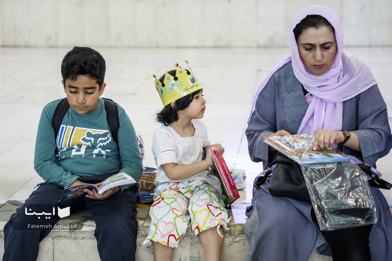 آگاهی کتابیاران از پیام کتاب مهم است/ کتاب در سبد خرید خانوادهها قرار دارد