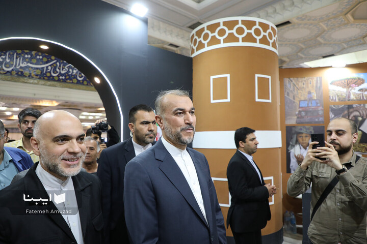 بازدید حسین امیرعبداللهیان از نمایشگاه کتاب تهران