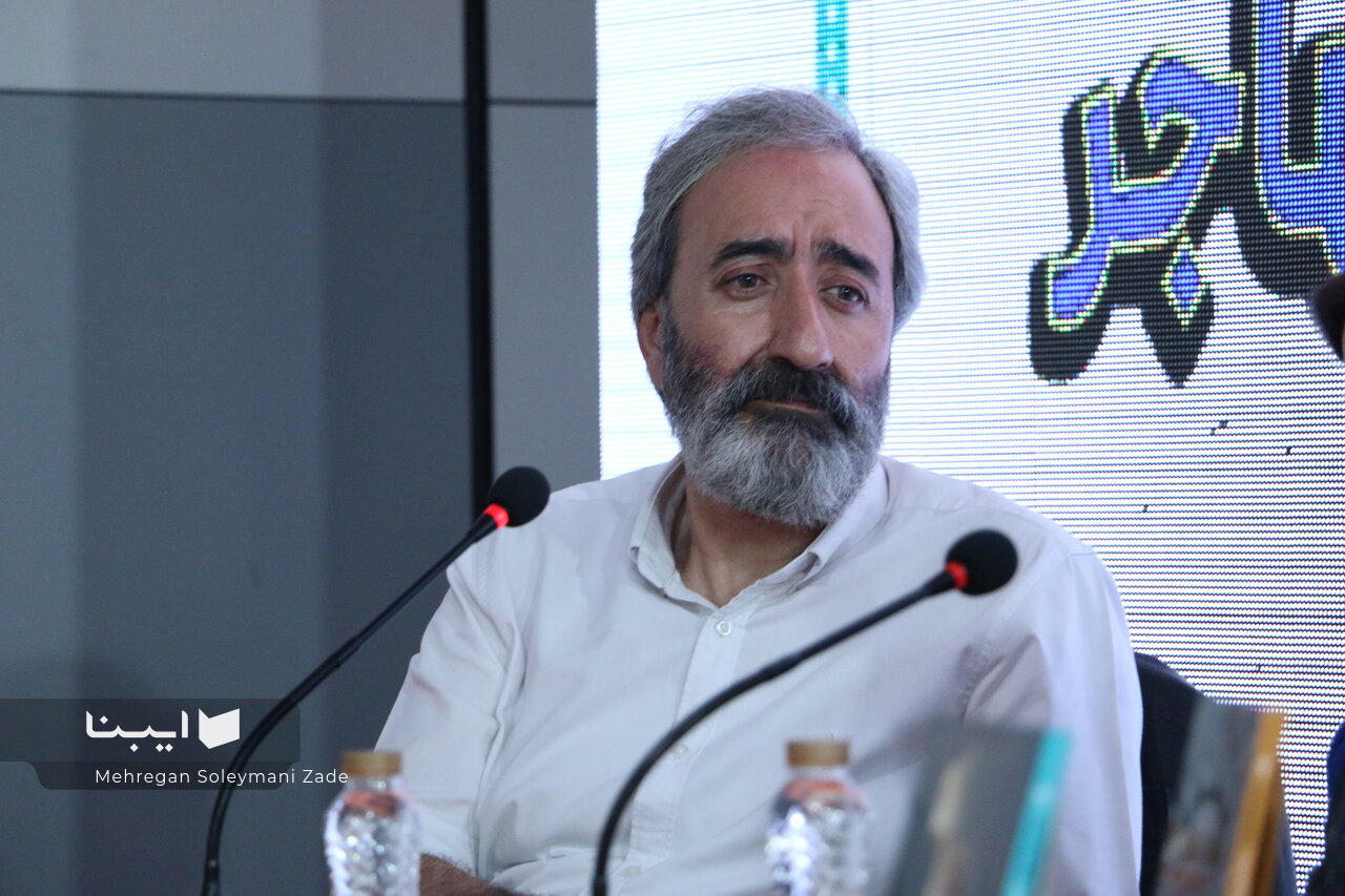 رونمایی از مجموعه ادبیات کلاسیک نشر مهاجر در نمایشگاه کتاب