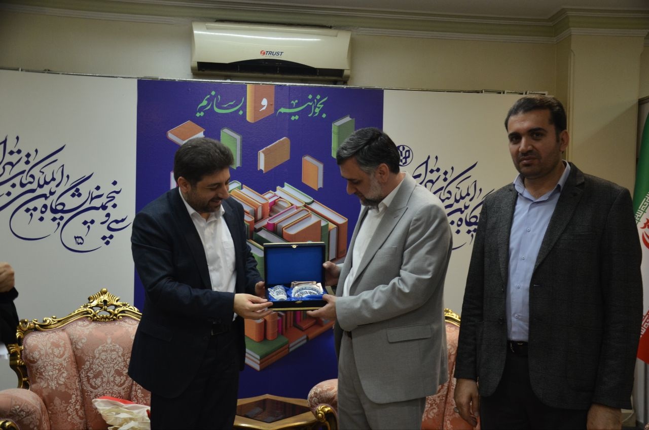 ادبیات کودک ایران را به دنیا معرفی میکنیم