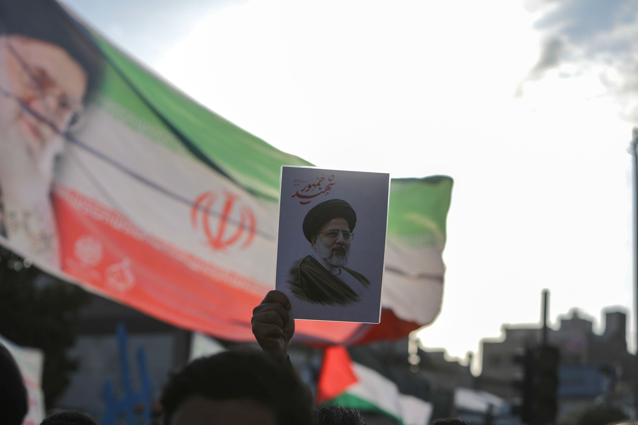 اجتماع مردم مشهد در پی شهادت رئیس جمهور + تصاویر
