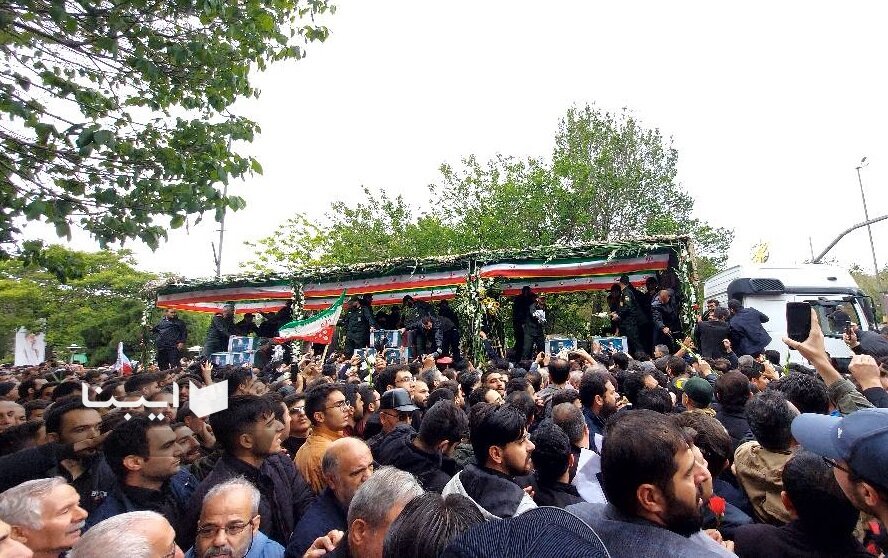 تشییع تاریخی در تبریز/ وداع باشکوه با خادمان ملت + فیلم و عکس