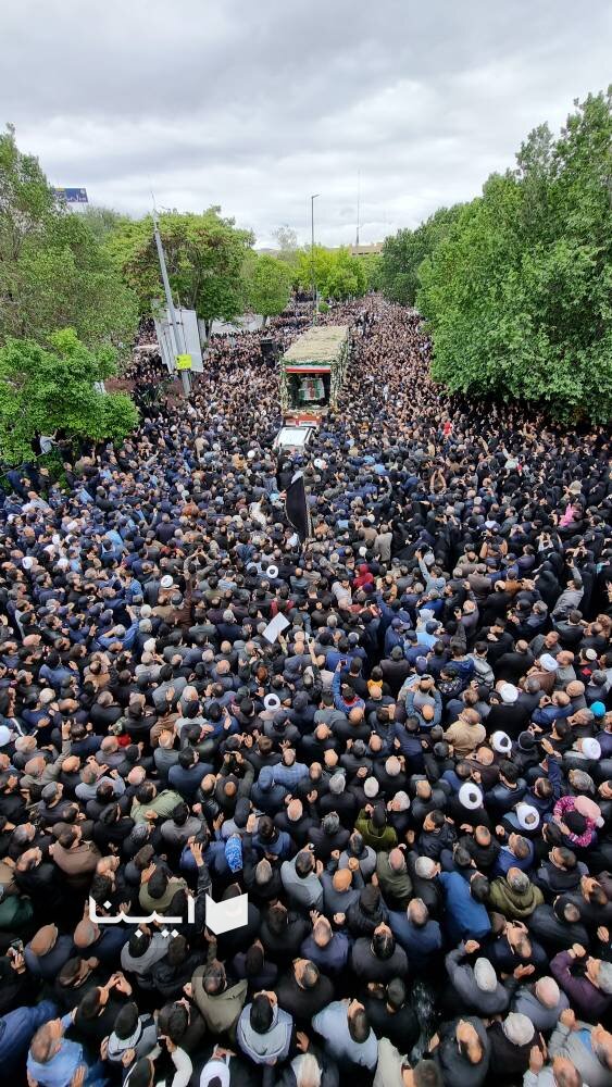 تشییع تاریخی در تبریز/ وداع باشکوه با خادمان ملت + فیلم و عکس