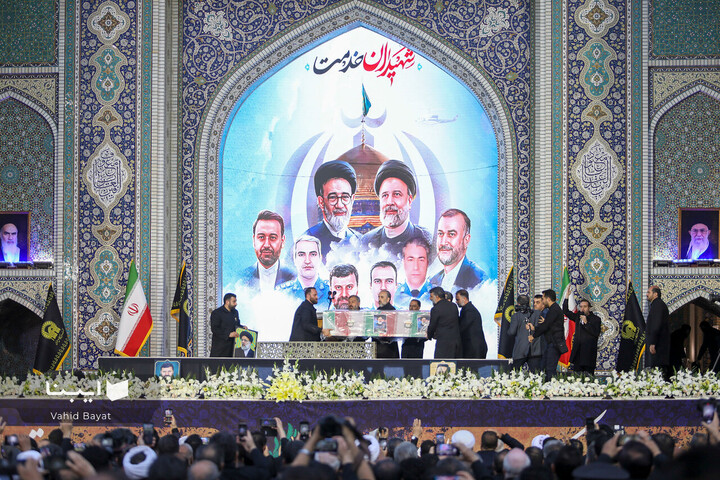 وداع با پیکر رئیس‌جمهور شهید و همراهان در مشهدالرضا‌‌علیه السلام -1