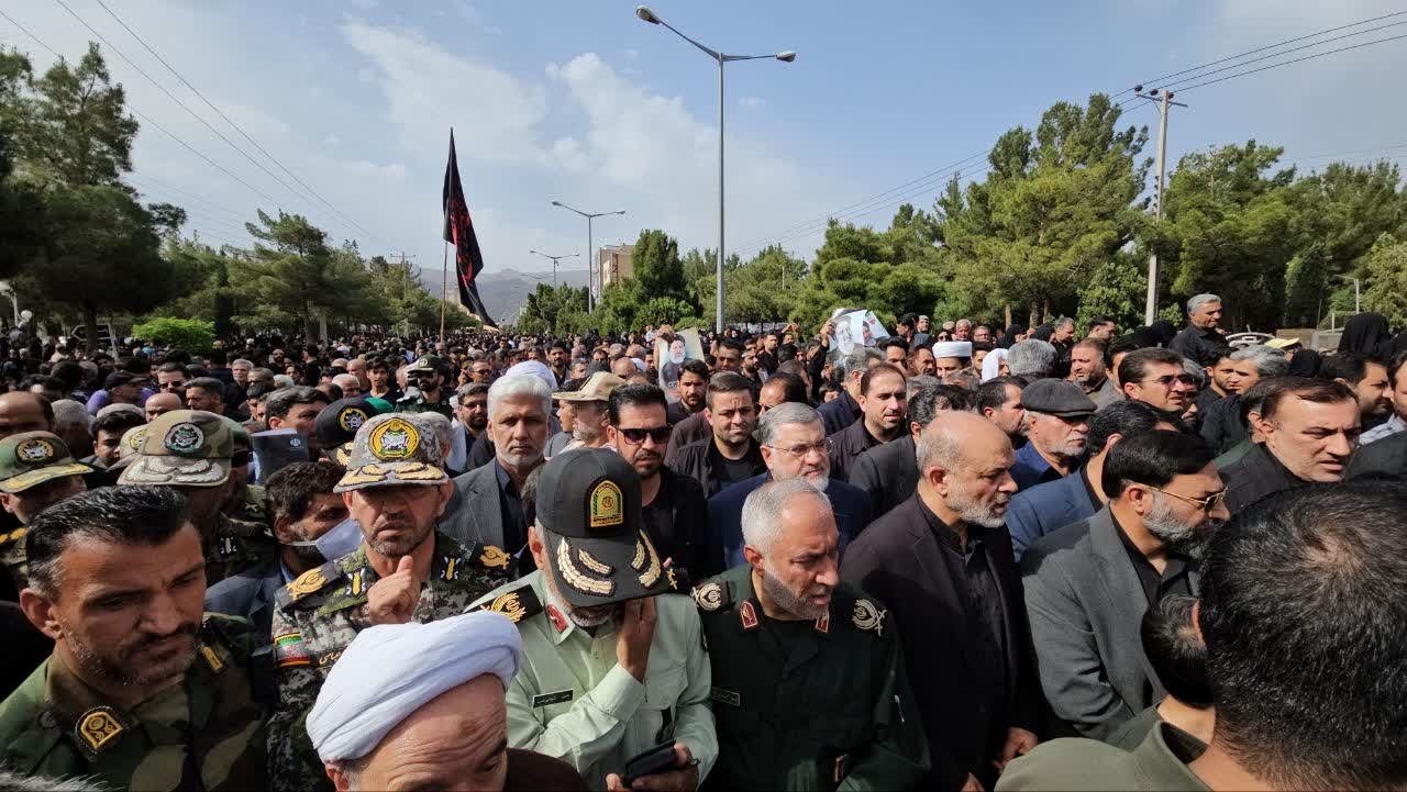 شکوه قدردانی مردم از خادم خستگی ناپذیر