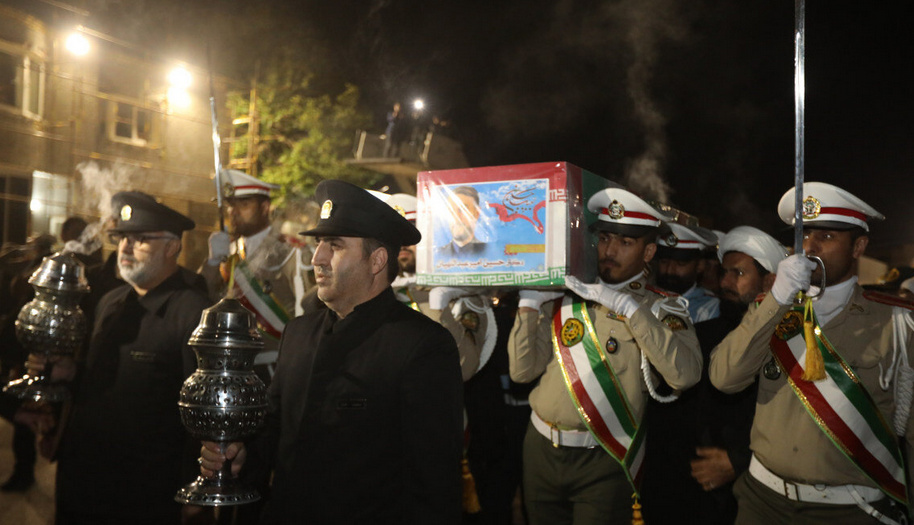 وداع با پیکر شهید امیرعبداللهیان در حرم مطهر رضوی + تصاویر