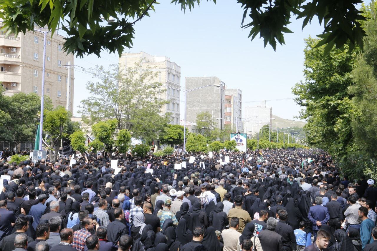 تشییع پیکر استاندار شهید آذربایجان شرقی در مراغه/ وزیرکشور: مالک رحمتی نماد مدیر جهادی شد