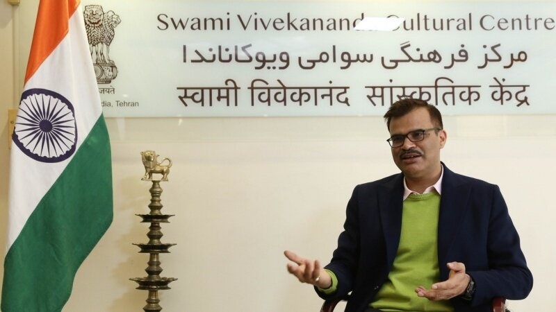 Director of Indian cultural center praises Persian language