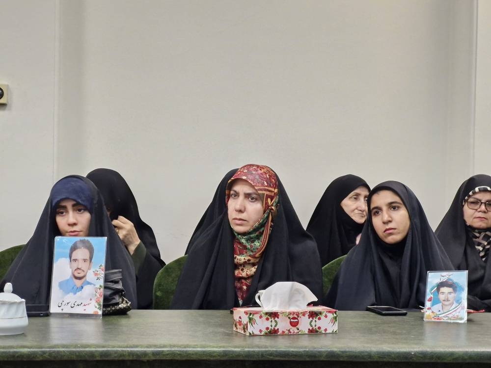 «شیشه عطر»؛ بیانگر عاطفه و مهر مادری شهید