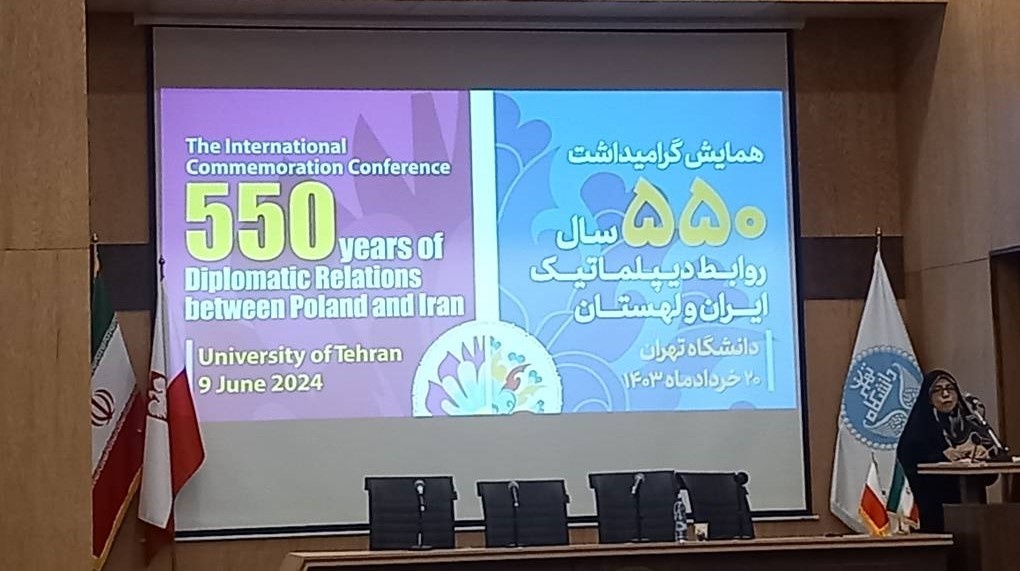 تاریخ روابط سیاسی و دیپلماتیک ایران و لهستان به اوایل دوران صفویه برمیگردد