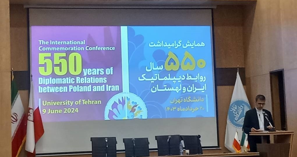 تاریخ روابط سیاسی و دیپلماتیک ایران و لهستان به اوایل دوران صفویه برمیگردد