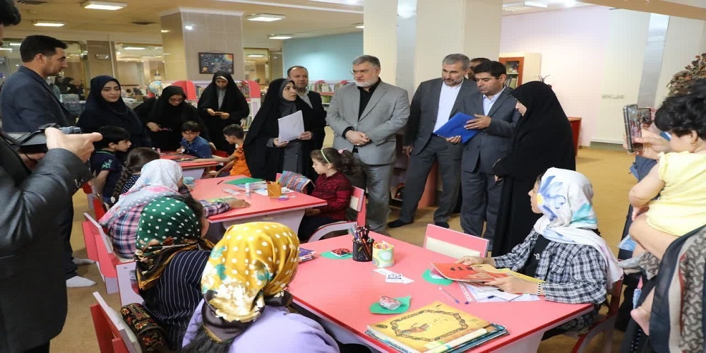 حفظ و نگهداری نسخ خطی به عنوان شناسه هویتی آذربایجانغربی اهمیت دارد