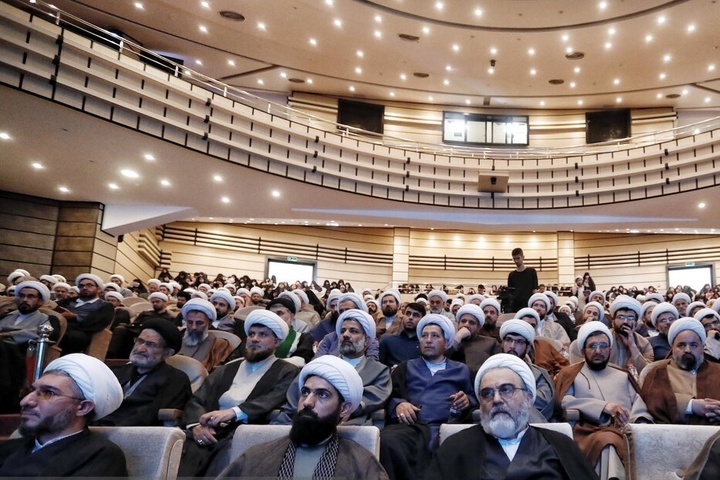 برگزاری دومین اجلاسیه بزرگ مبلغان استان همدان/ برپایی نمایشگاه با ۱۱۹ عنوان کتاب