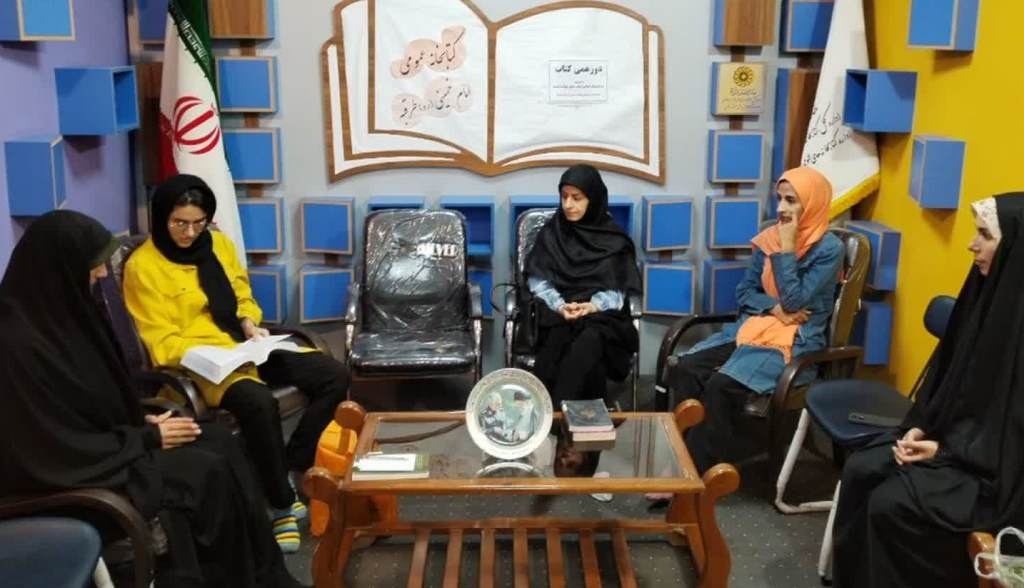 اردوی «بخوانیم و بدانیم» در تربتحیدریه / کارگاه مقدماتی الفبای شعر در خواف