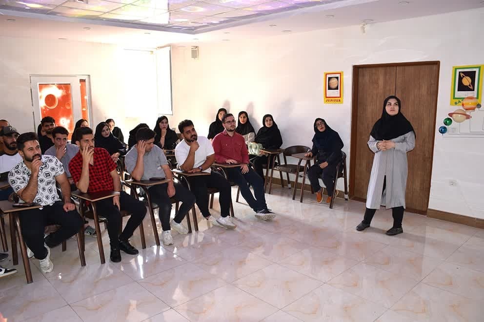 آموزش هنر قصهگویی به پرستاران لرستانی