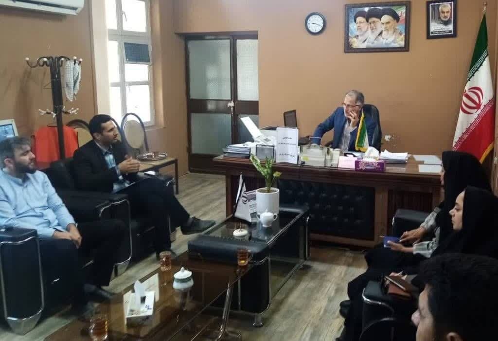 خوانش کتاب در تربتحیدریه / تقدیر از معلمان فعال حوزه کتاب طرقبه و شاندیز