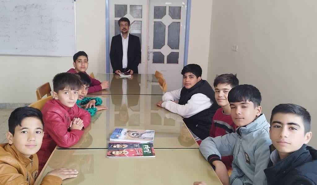 خوانش کتاب در تربتحیدریه / تقدیر از معلمان فعال حوزه کتاب طرقبه و شاندیز