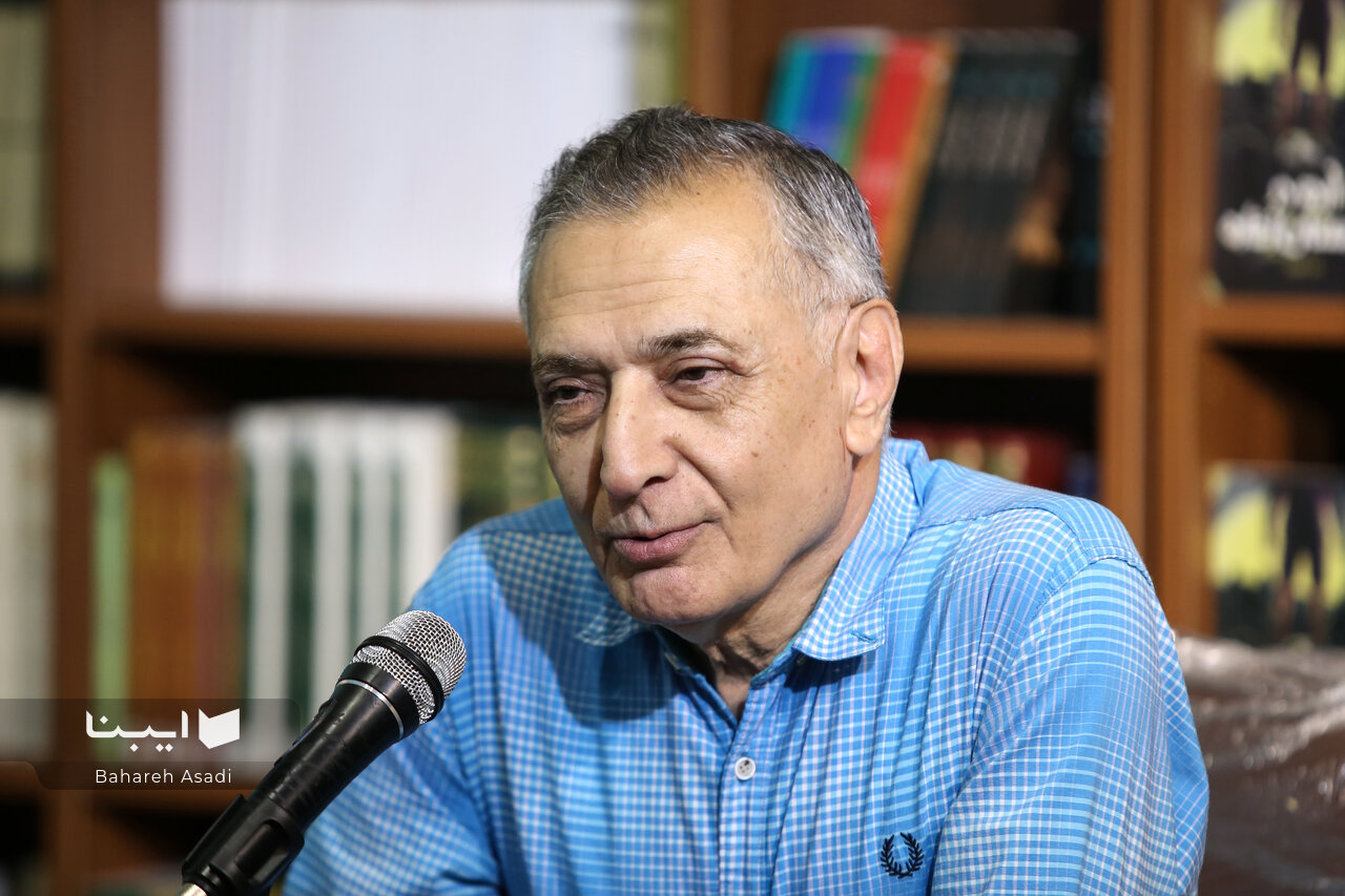 هنر نویسنده این است که همهچیز را به مخاطب نگوید