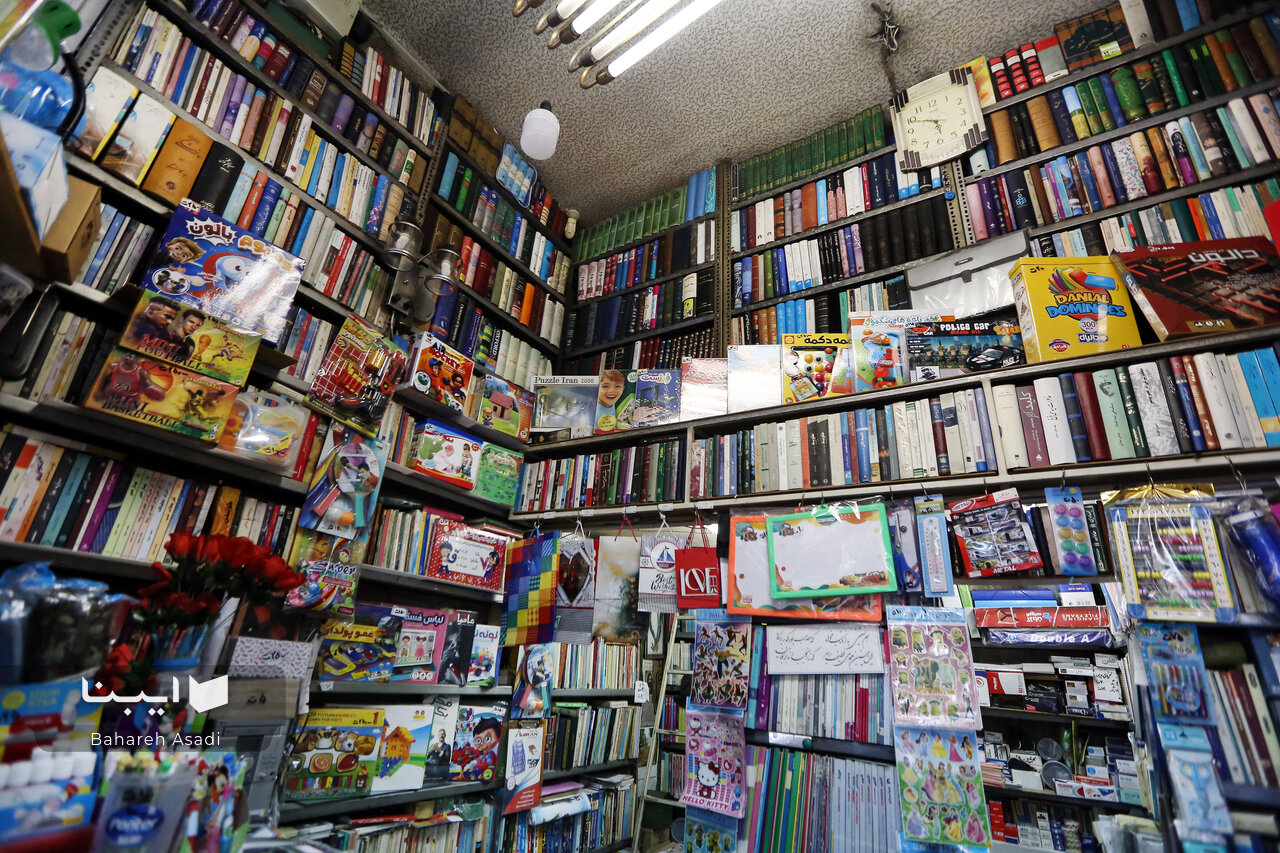 کتابفروشی «نقوی»؛ سرو ۴۶ ساله محله کاج