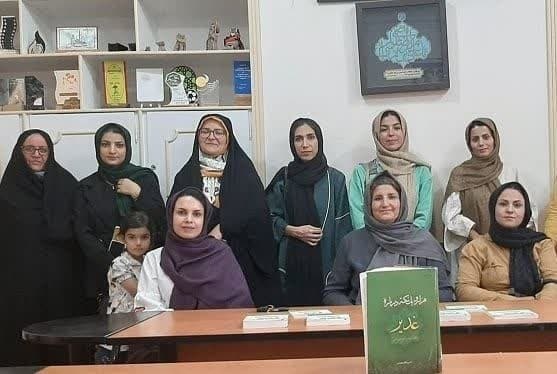 کاروان کتاب در روستاهای زلزلهزده شهرستان/خوانش کتاب در گناباد