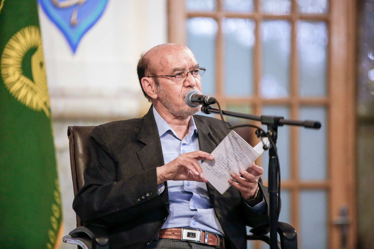 شب شعر «اربعین شهدای خدمت» در حرم رضوی برگزار شد + تصاویر