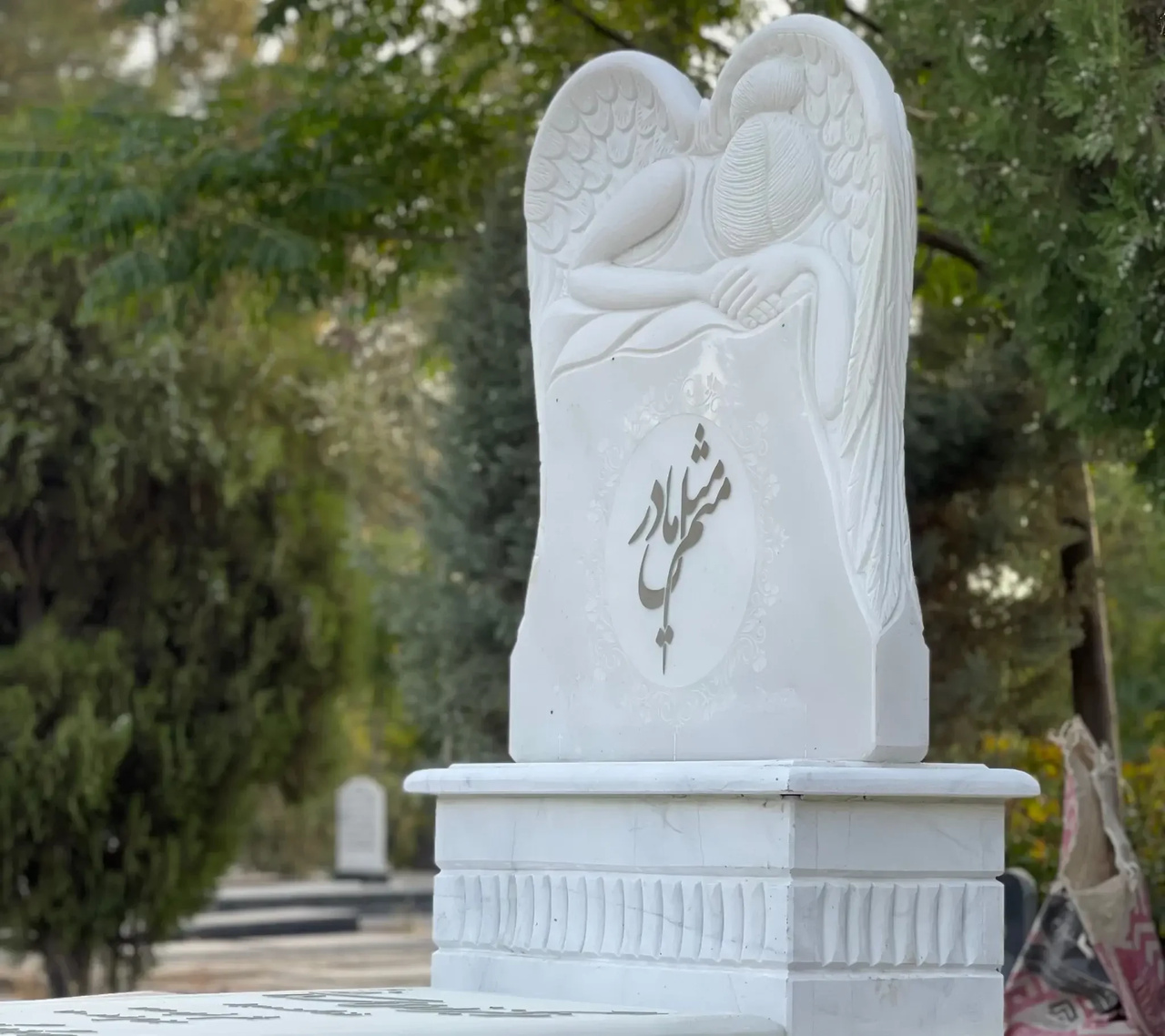 خرید سنگ قبر سفید یا مشکی؟