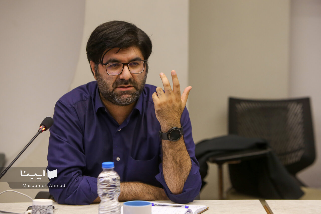 سیاست فرهنگی لیبرال به اسم انتخاب، چیزی را تحمیل میکند