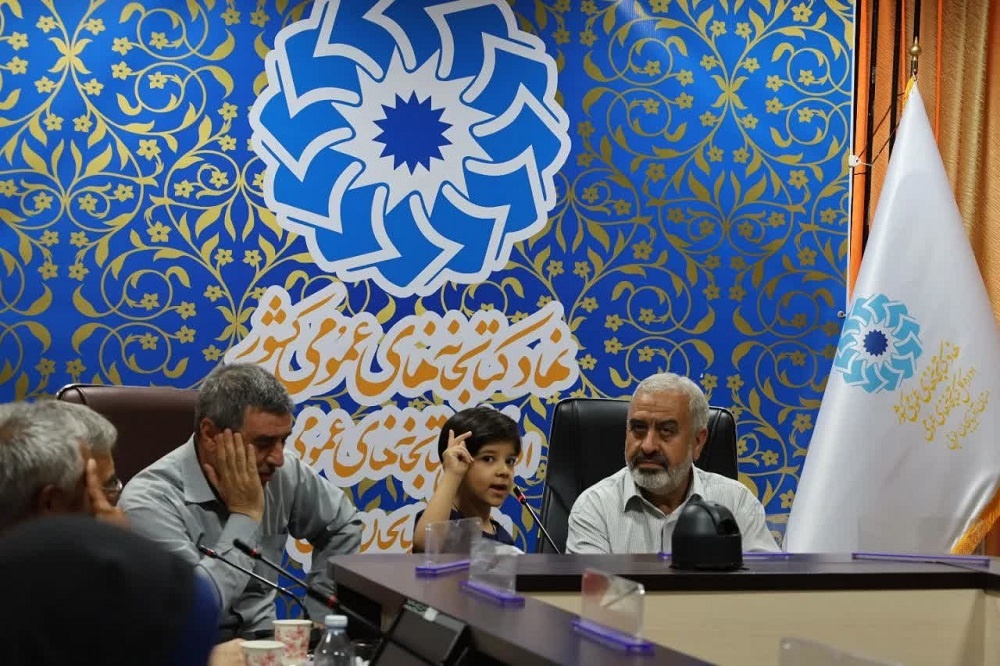 شعرها نوعی روایت شاعرانه تاریخ هستند