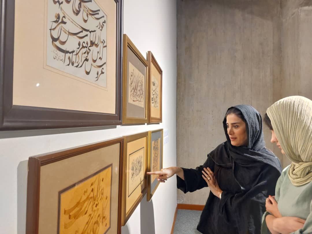 بهره گرفتن از سنتهای بومی ایستادن در برابر یورش فرهنگ غرب است