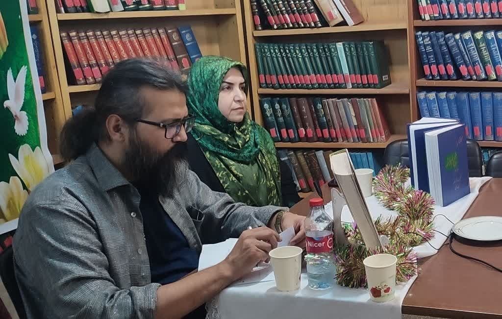 اهدای کتاب در تربتحیدریه و جوین/ کارگاه «نویسندگی خلاق» در جغتای