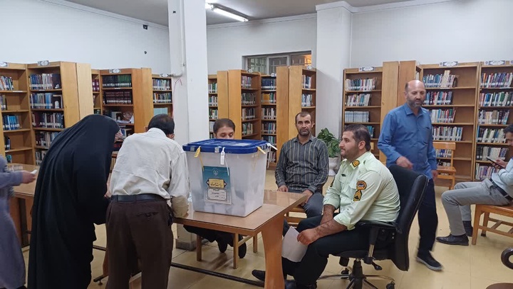 شکوه حضور در کتابخانه‌های همدان/ ۱۶ کتابخانه میزبان رای‌گیری مرحله دوم انتخابات ریاست جمهوری