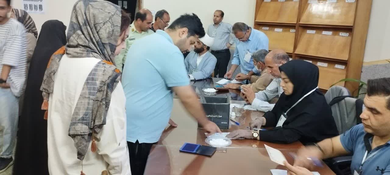 شکوه حضور در کتابخانههای همدان/ ۱۶ کتابخانه میزبان رایگیری مرحله دوم انتخابات ریاست جمهوری