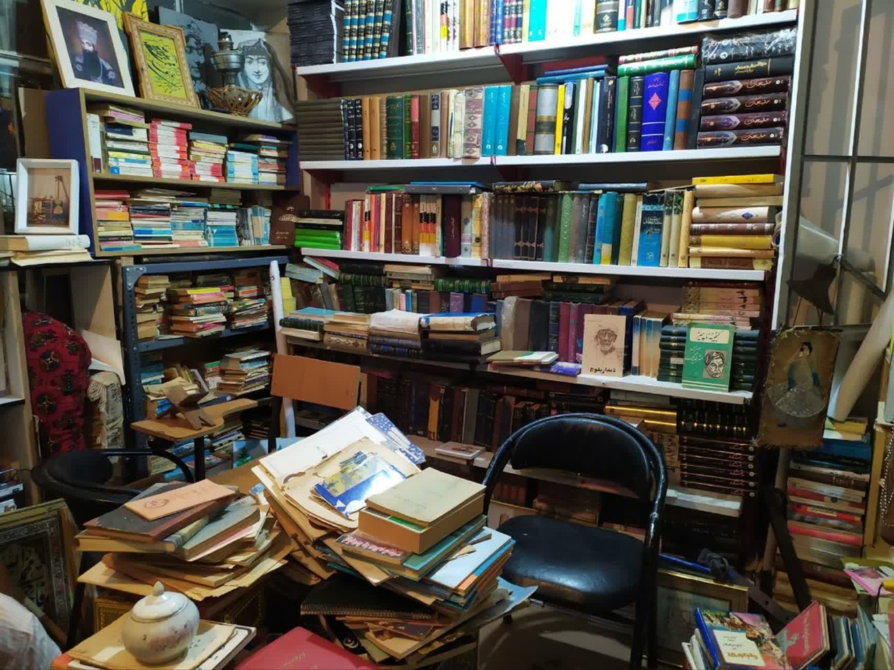 پایان کتاب «دوستان» تلخ نشود/ کتابفروشی ۳۰ ساله در آستانه تعطیلی