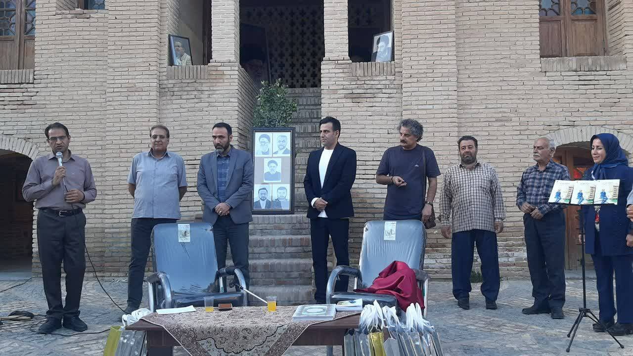 تعهد اخلاقی از شاخصهای مهم نویسندگان انقلابی است