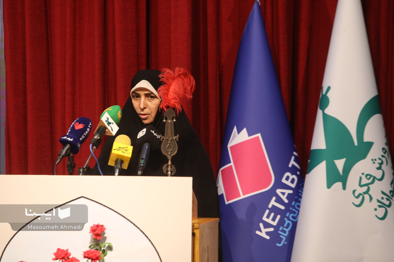 حضور ۲۳ کودک و نوجوان در کربلا و لزوم خلق منظومه برای آنها