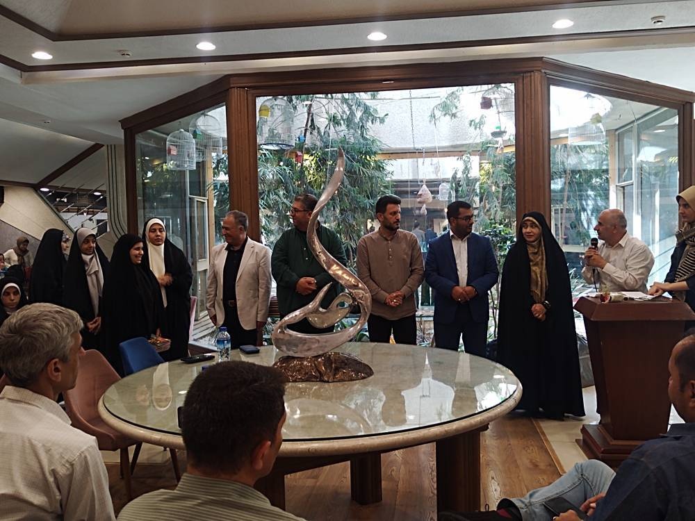 آیین تجلیل از  نوقلمان نوجوان و نویسندگان دهه هشتاد و نودی برگزار شد