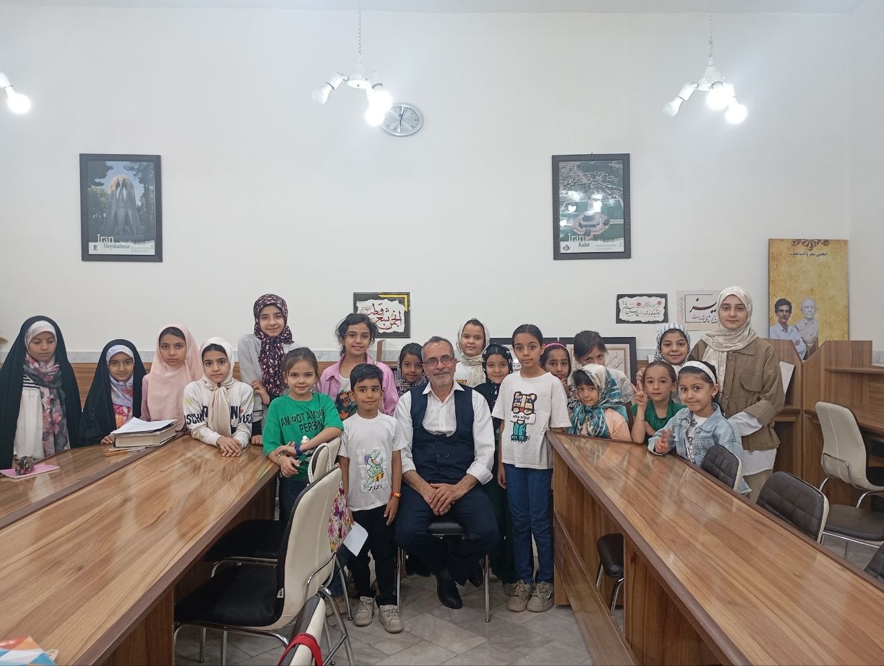 کارگاه شاهنامهخوانی تربتحیدریه/ جمعخوانی کتاب در بیدخت