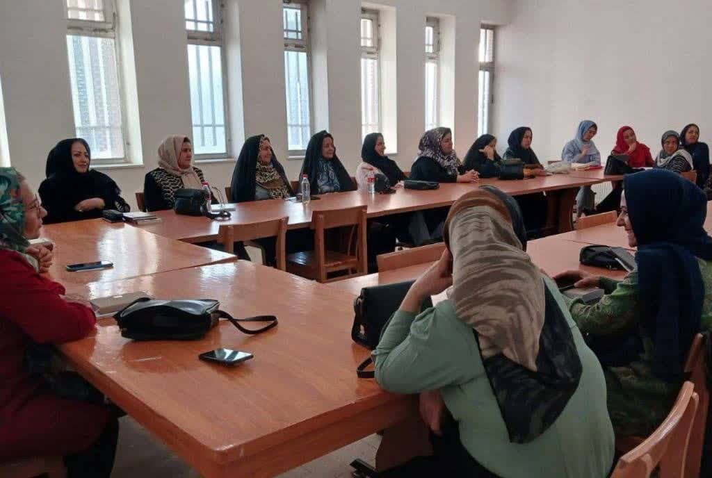 کارگاه شاهنامهخوانی تربتحیدریه/ جمعخوانی کتاب در بیدخت