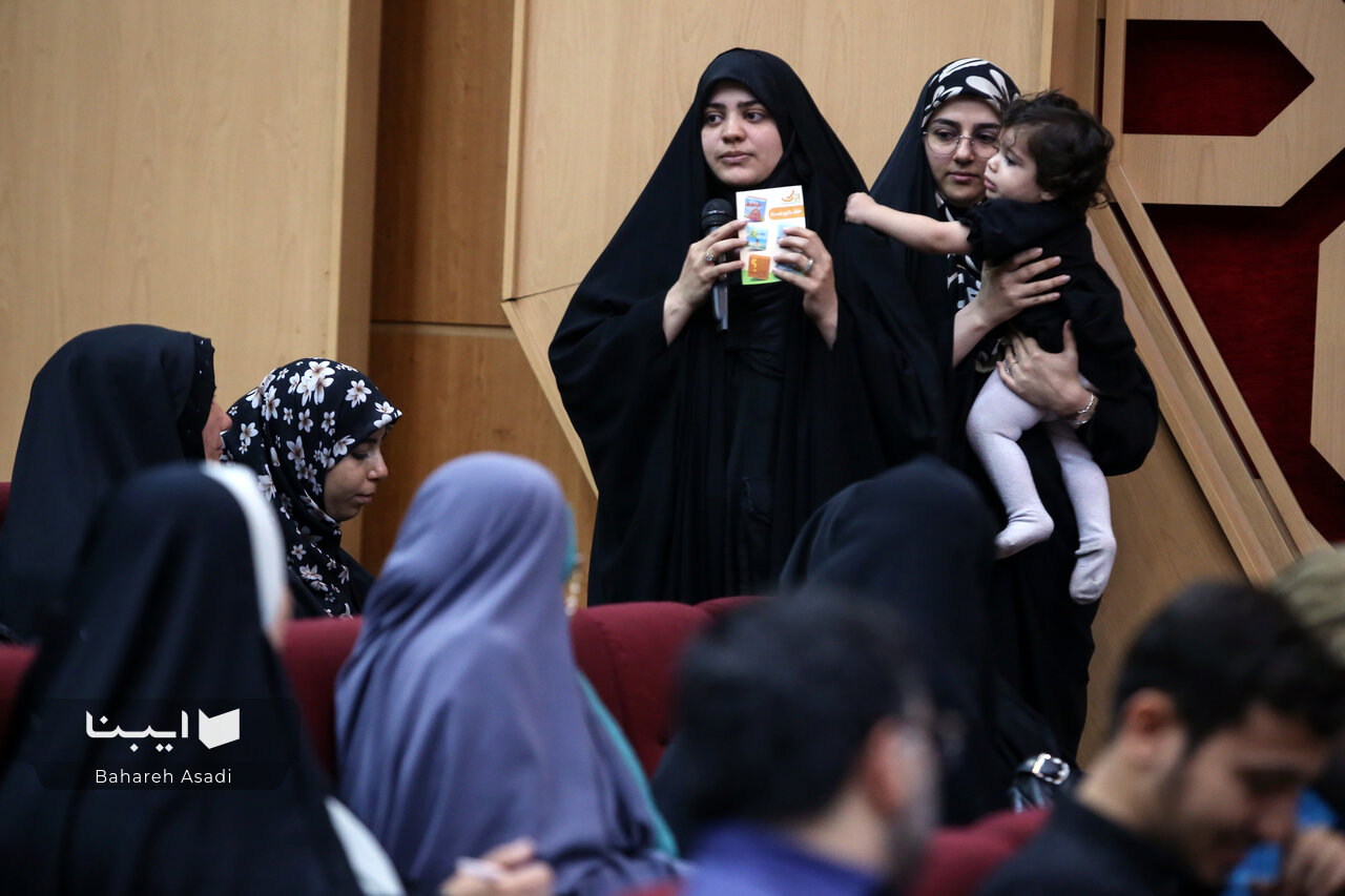 کانون در سال گذشته ۲۰ هزار جلد کتاب برای اربعین خریداری کرد