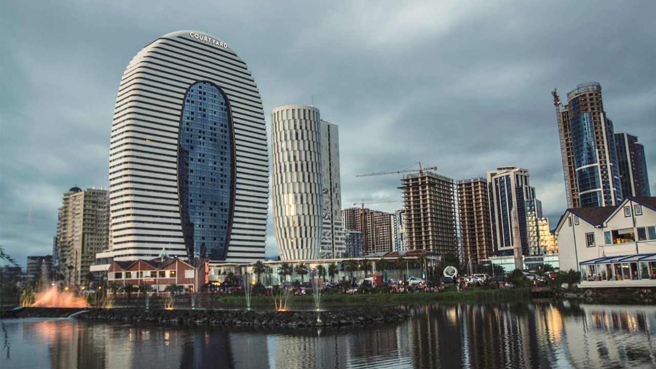 برای سفر تفریحی کوتاه باتومی برویم یا تفلیس؟