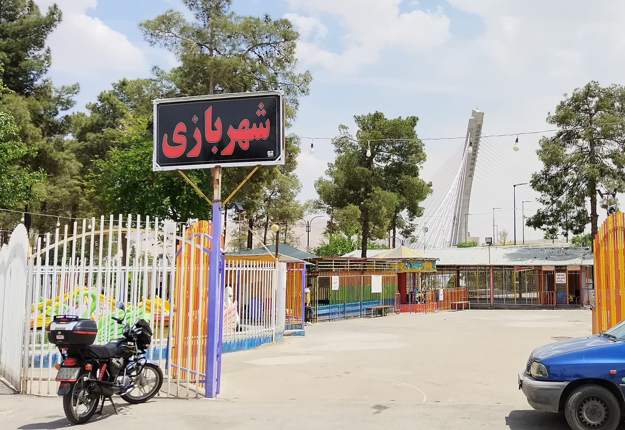 شیراز هنوز کتابخانه مرکزی ندارد!/ ۶۰ درصد مصوبات فرهنگی شورای شهر شیراز اجرایی نشد