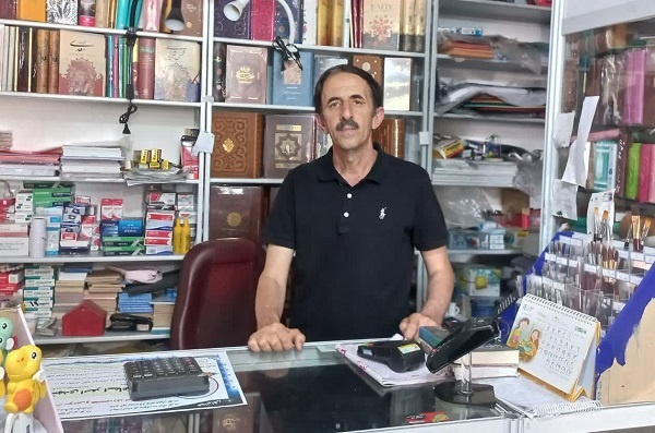 «چکاوک»؛ کتابفروشی که نسلها را به هم پیوند میدهد