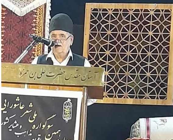 اهدای کتاب در تربتحیدریه/ رتبه نخست جایزه نمایشنامهنویسی به هنرمند تایباد