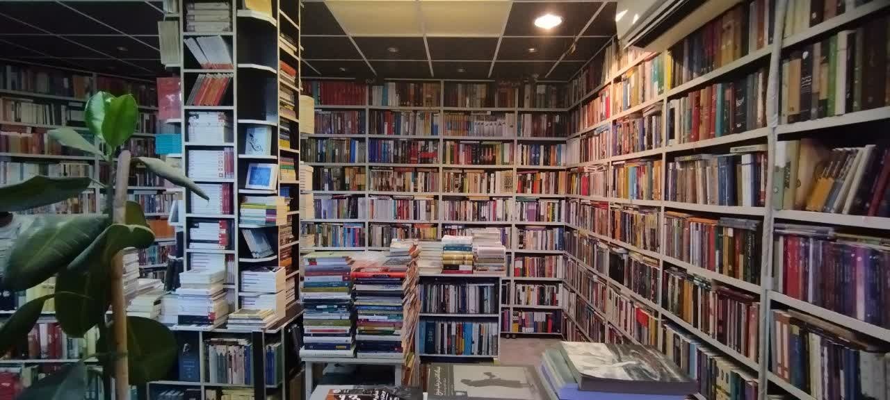 «کتاب شهر» مقصد کتابخوانهای حرفهای در قم است / ۵۰ هزار جلد کتاب میزبان مخاطبان