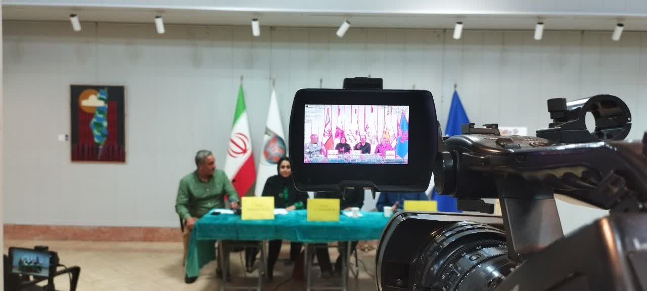 عدم گفتوگو بین تصویرگر و نویسنده آسیبساز است