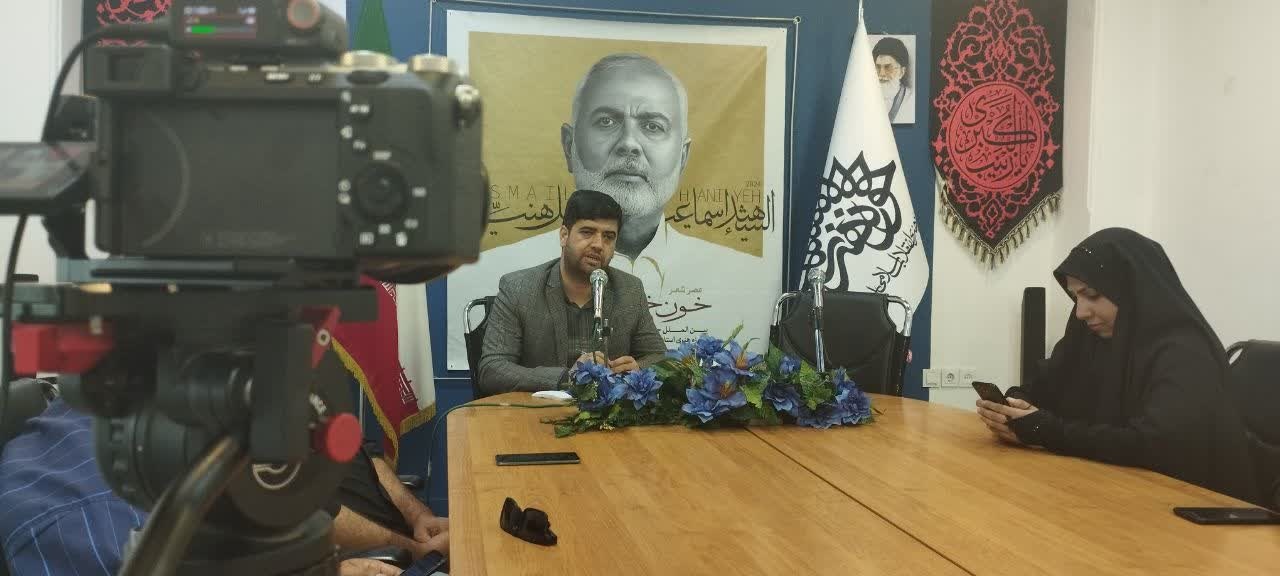 محفل شعر «خونخواهی میهمان» در قم برگزار شد