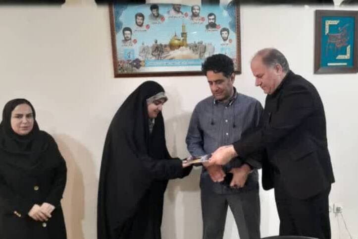 مطالعه کتابهای ازشمند به بزرگ شدن روح کمک میکند/ شکوفایی زبان پارسی با فیلمنامهنویسی ماهر